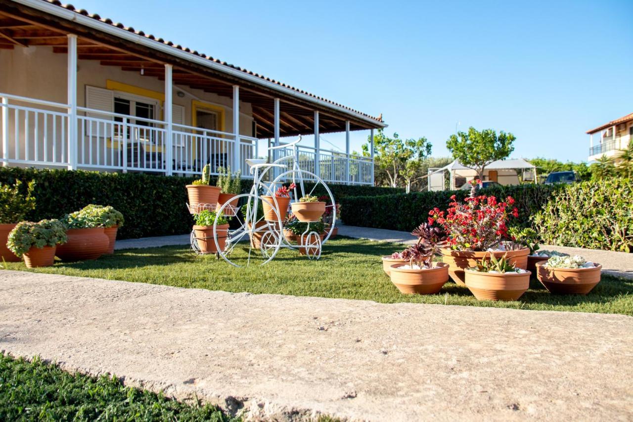 Fully Equipped Beach House At Pachia Ammos Plytra Bagian luar foto