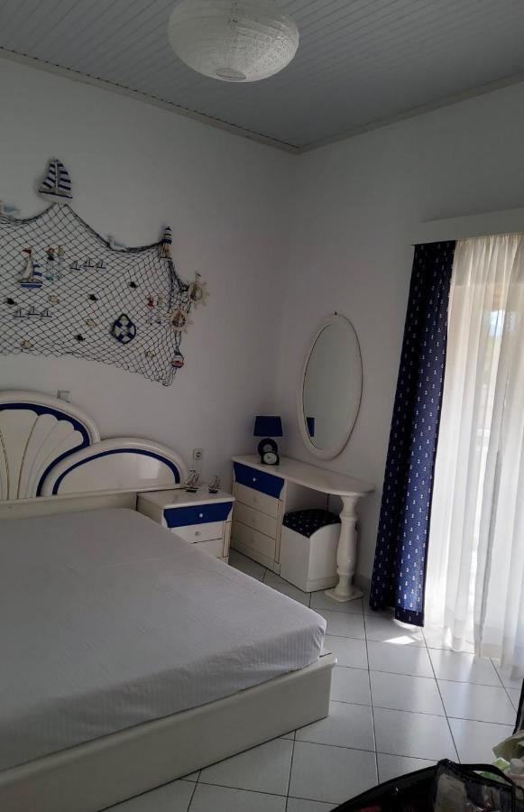 Fully Equipped Beach House At Pachia Ammos Plytra Bagian luar foto